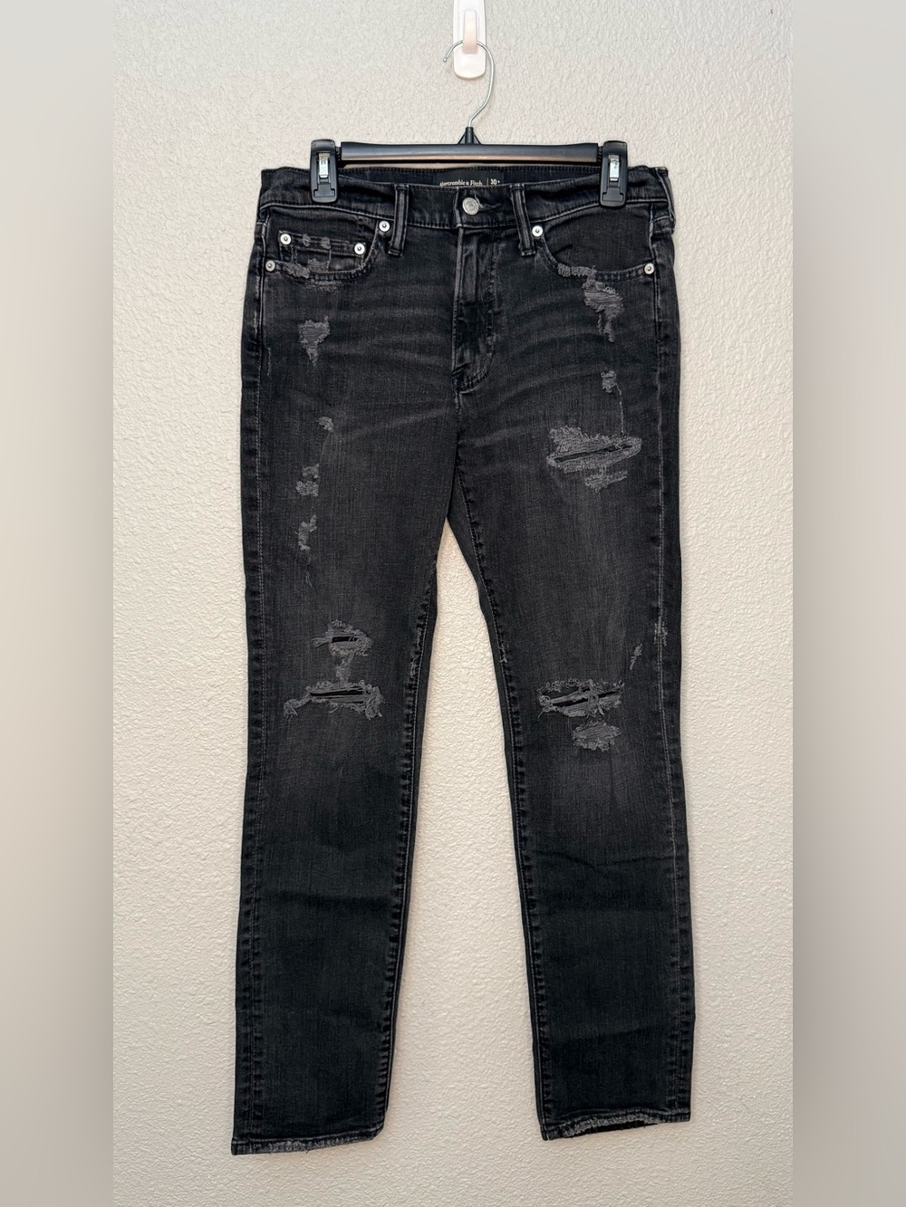 Abercrombie & Fitch | Distressed Slim Straight Stretch Jeans | Black | 30”x30”